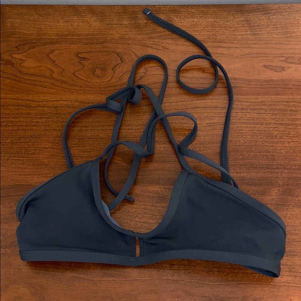 Jolyn vent bikini top
